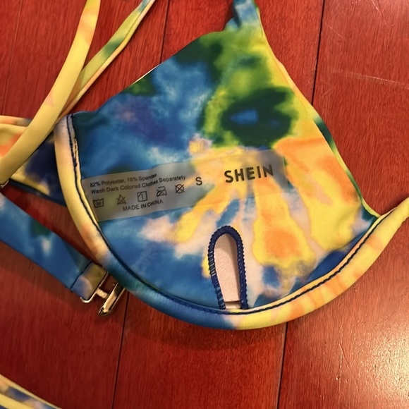Shein Multi color Bikini - Picture 5 of 8